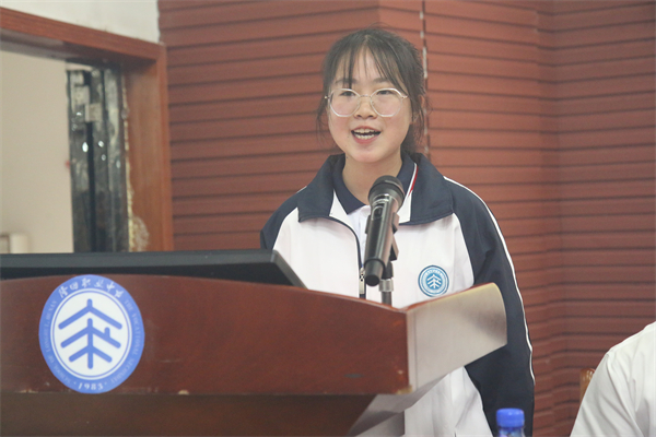 张大方出席“一家一”项目隆回活动