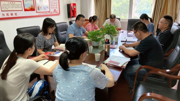 省教育基金会秘书处与湖南省温暖工程基金会交流座谈