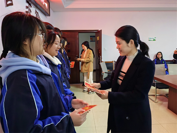 已发放32万余元，深圳“OTO助学圆梦计划”第四次温暖湘西学子