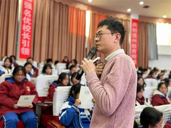 常德市新阶联走访调研澧县职业中专“新阶联·同心班”
