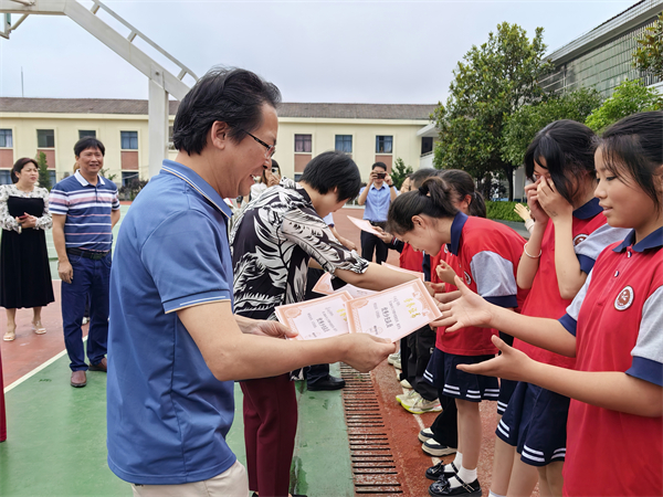 庆“六一”：缅怀佛年先生，关怀佛年学校