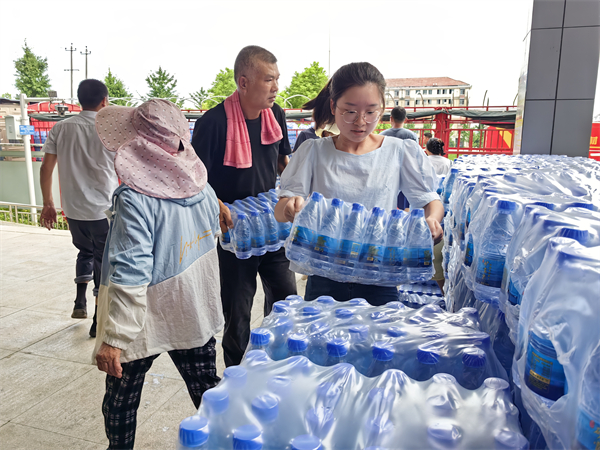 温暖工程捐赠102万元，驰援湖南防汛救灾
