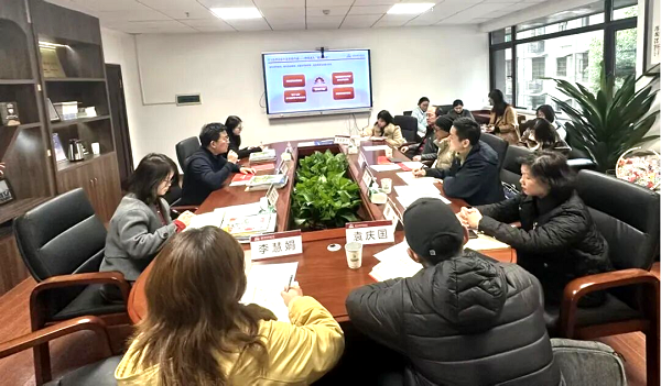 湖南教育报刊集团第五党支部联合省教育基金会、省温暖工程基金会开展主题党日活动