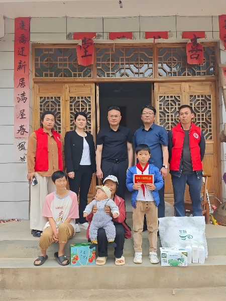 赴湘西永顺开展“一老一小”关爱活动