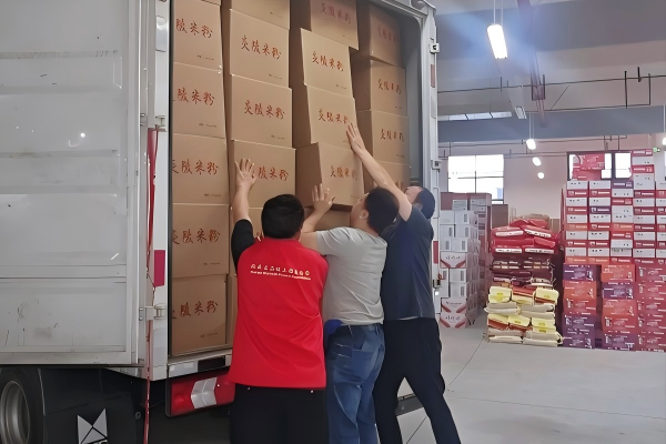向石门捐赠18.8万元防汛救灾款物